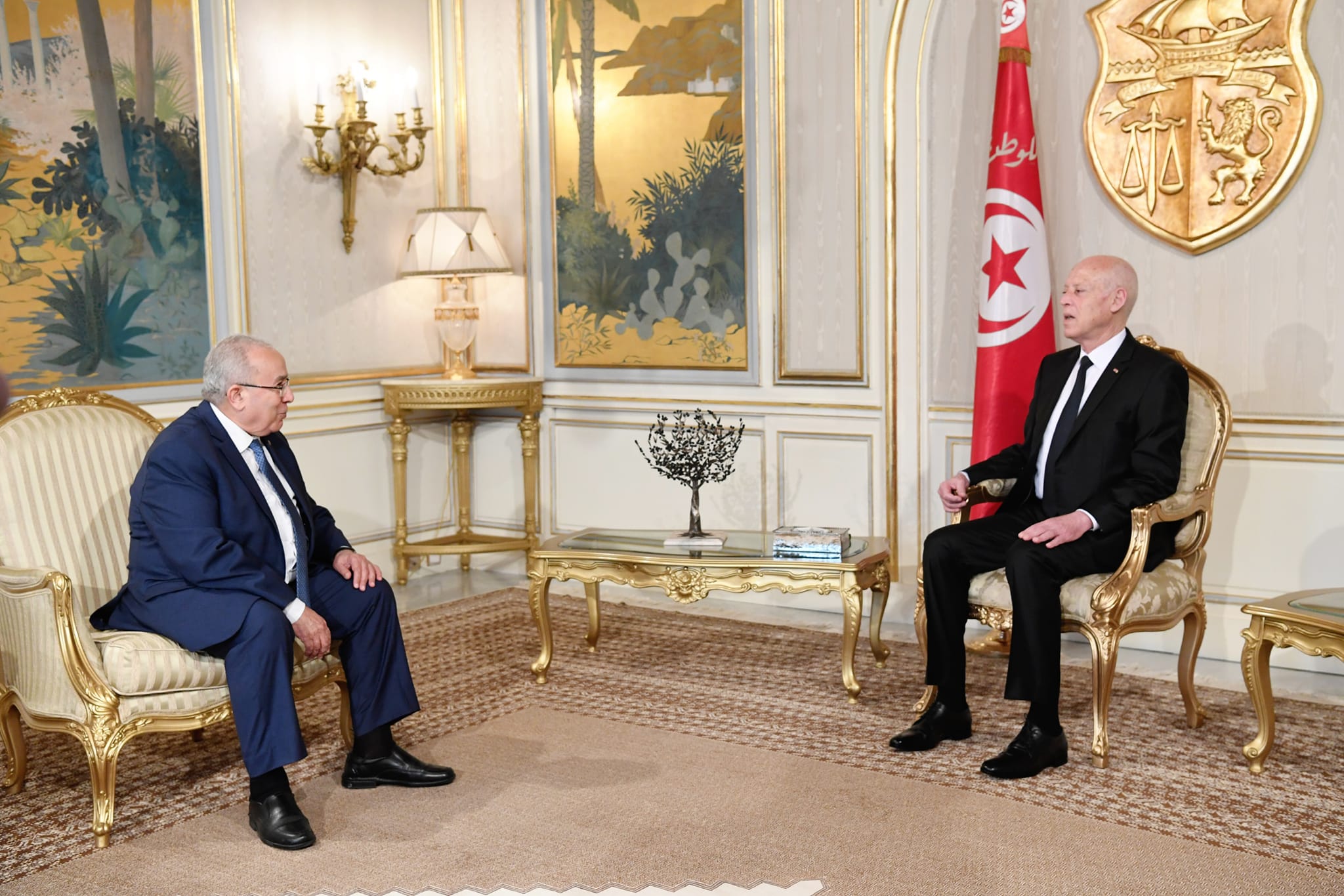 الجزائر وتونس حريصتان على تعزيز التعاون وتعميق التشاور